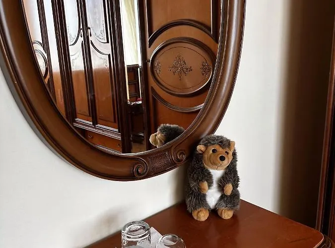 Sunny Riverside Tirana's Oasis - Breakfast & Dinner * 地拉那