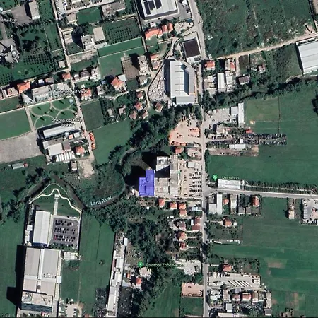 منزل للإقامة Sunny Riverside Tirana's Oasis - Breakfast & Dinner تيرانا