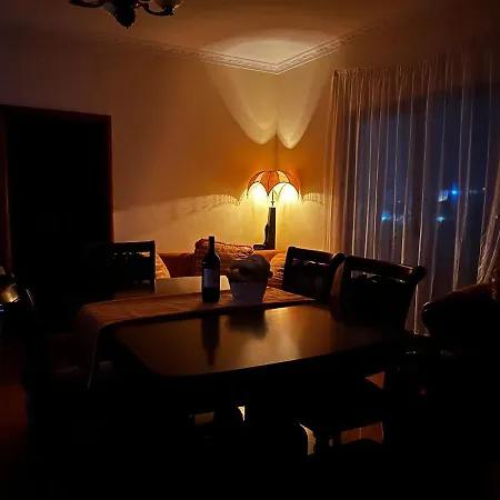 منزل للإقامة Sunny Riverside Tirana's Oasis - Breakfast & Dinner تيرانا