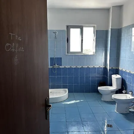 Sunny Riverside Tirana's Oasis - Breakfast & Dinner Séjour chez l'habitant