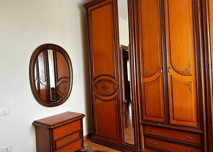 Sunny Riverside Tirana's Oasis - Breakfast & Dinner Alloggio in famiglia Tirana