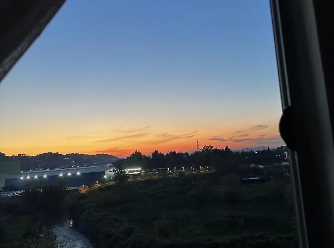 Sunny Riverside Tirana's Oasis - Breakfast & Dinner Alloggio in famiglia *